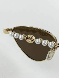 Picture of Gucci Sunglasses _SKUfw79721783fw